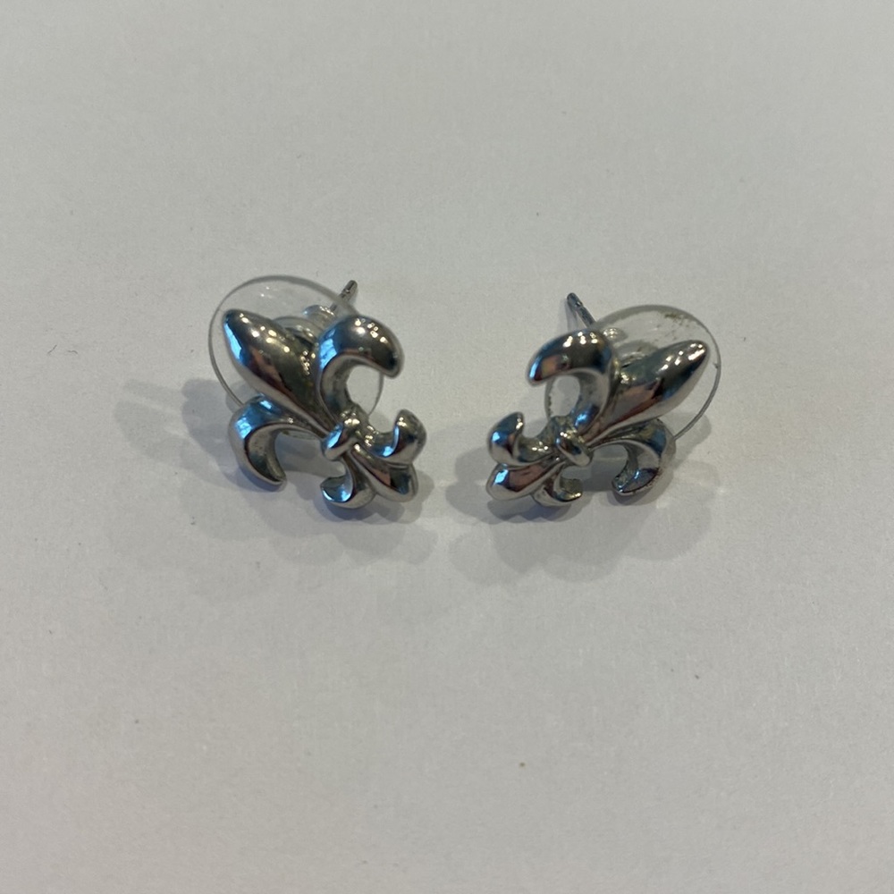 Silver Fleur de Lis stud earrings